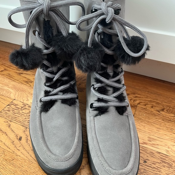 Michael Kors gray suede boots with black faux fur interior and pom pom ties NEW - Picture 7 of 7